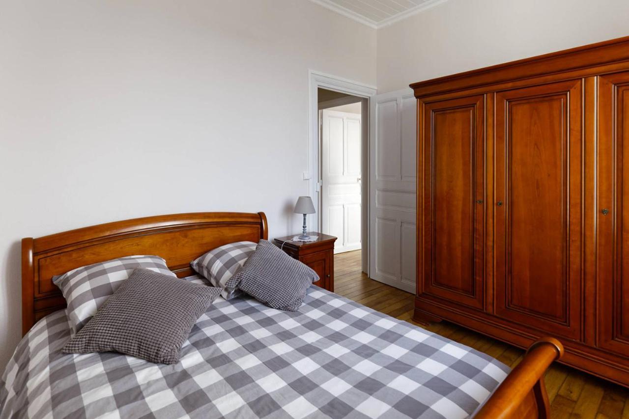 Le Cachet D'Une Maison De Centre-Bourg A Beauvoir-Sur-Mer Exteriör bild